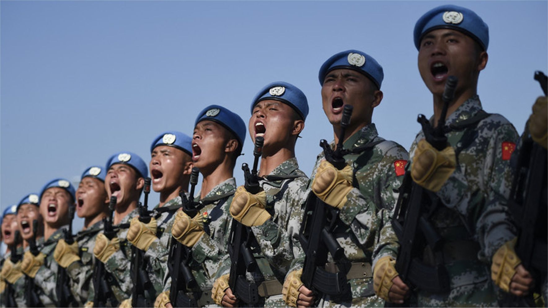 Čína je pripravená „pochovať inváznych nepriateľov“