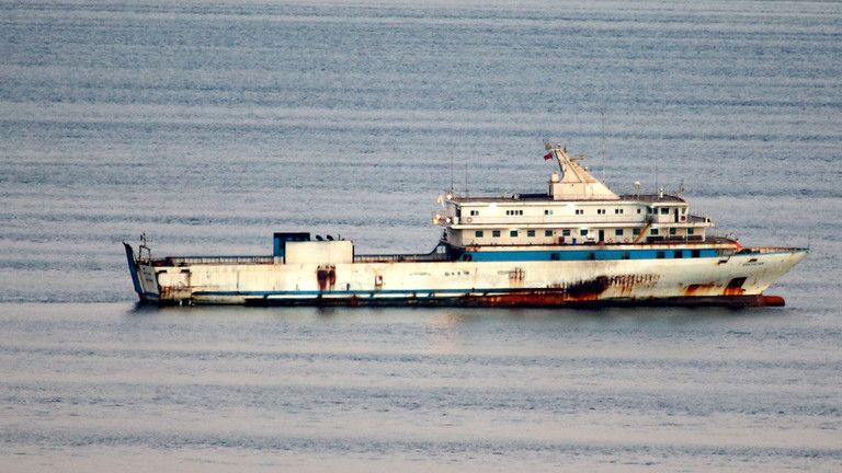 Grécka pobrežná stráž spustila paľbu na turecké plavidlo