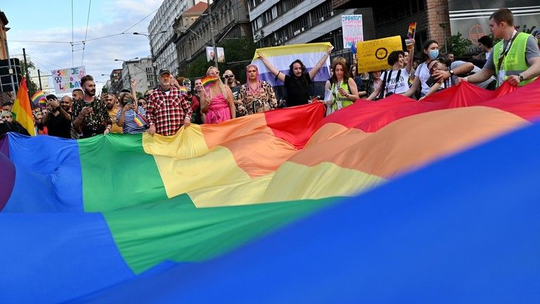 Srbský líder vysvetľuje, prečo zrušil LGBT podujatie
