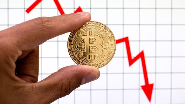 Bitcoin padá kvôli obavám z kolapsu populárnej kryptoburzy