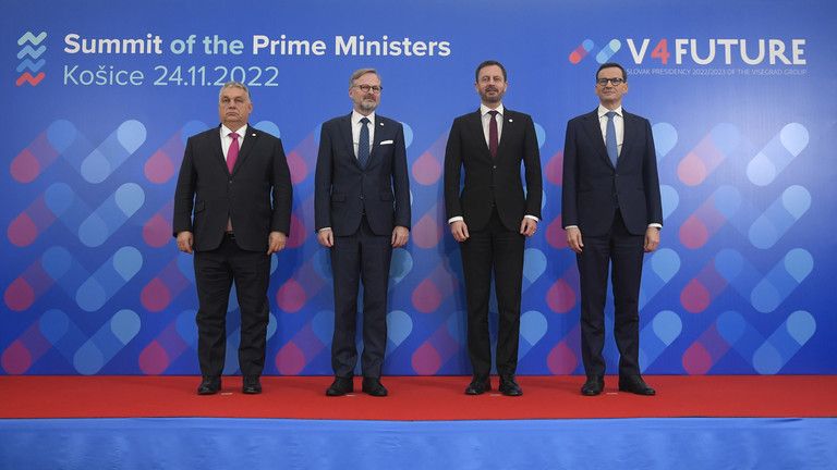 Maďarsko čelí tlaku, aby ratifikovalo rozšírenie NATO