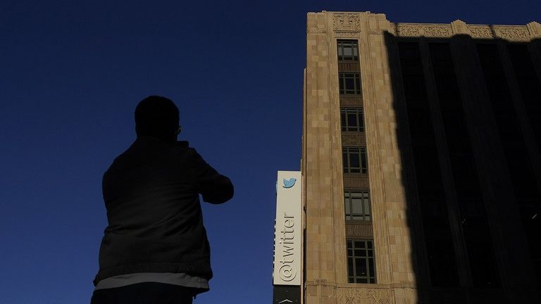 Významný americký vysielateľ pozastavil svoju prítomnosť na Twitteri