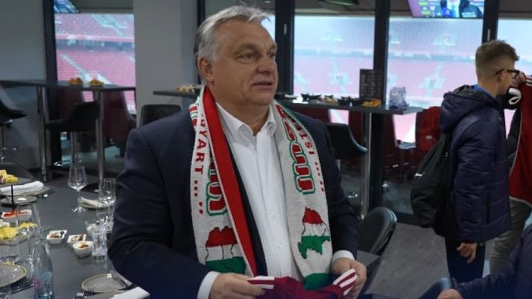 Orbán nahneval susedné krajiny „iredentistickým“ šálom