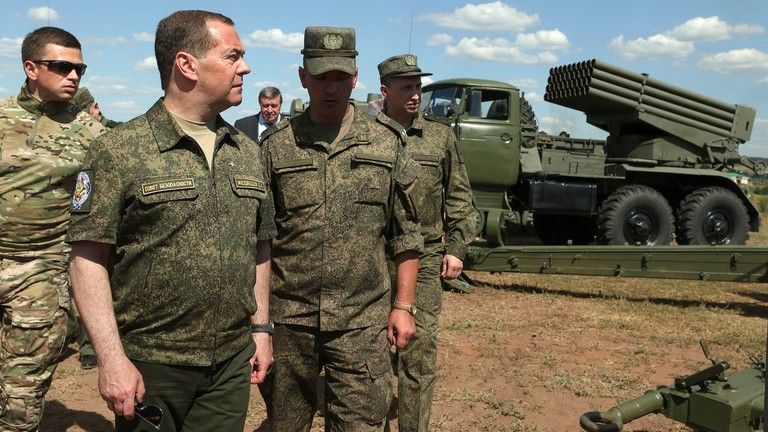 Poľský raketový incident je krokom k tretej svetovej vojne – Medvedev