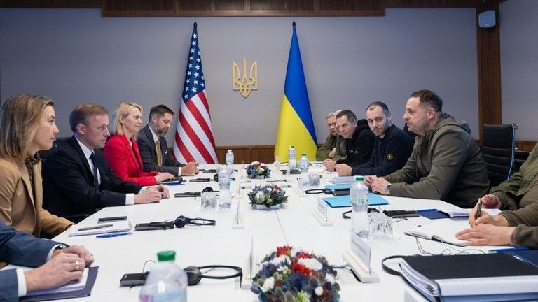 USA naliehajú na Ukrajinu, aby naznačila otvorenosť mierovým rozhovorom s Ruskom – Washington Post / WaPo