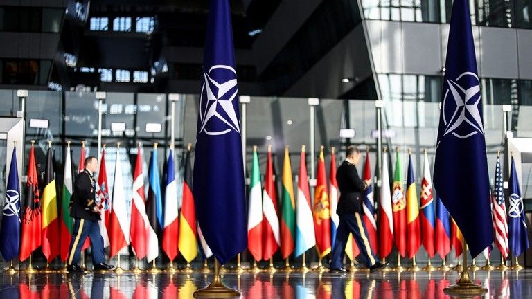 Turecko pozastavuje rozširovanie NATO – médiá