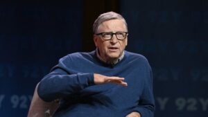 Bill Gates prednáša Muskovi o míňaní