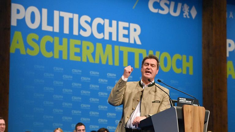 Špičkový politik vyzýva Scholza, aby „zastavil“ nemeckú ministerku zahraničia známu ako “Nazi Helga”