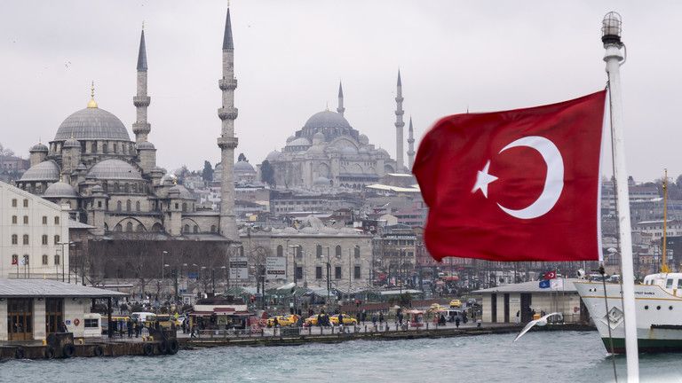 Turecko a Rusko vyvíjajú nový platobný systém – diplomat