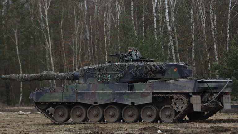 Dva štáty EÚ odmietajú poslať tanky Leopard 2 do Kyjeva – médiá