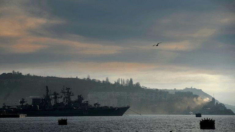 Veľké ruské prístavné mesto tvrdí, že uspelo pri útokoch ukrajinských bezpilotných lietadiel