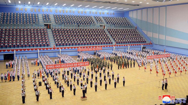 Viac ako 800 000 mladých ľudí sa dobrovoľne pripojí k armáde – severokórejské médiá