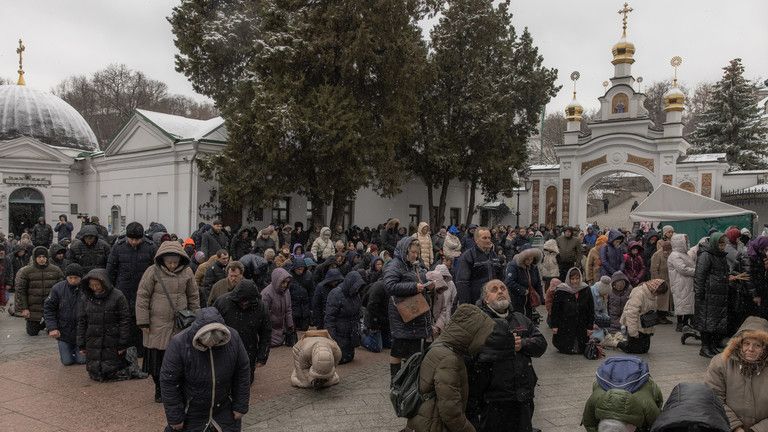Napätie v Kyjeve stúpa kvôli ikonickému kresťanskému kláštoru (VIDEO)
