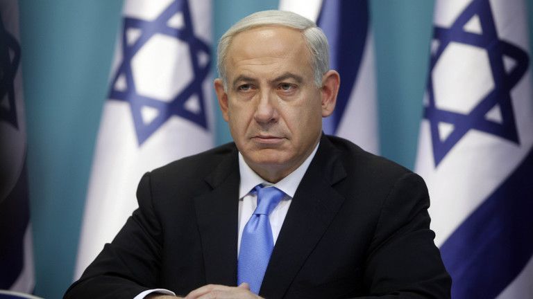 Netanjahu upravuje reformu súdnictva pod nátlakom verejnosti