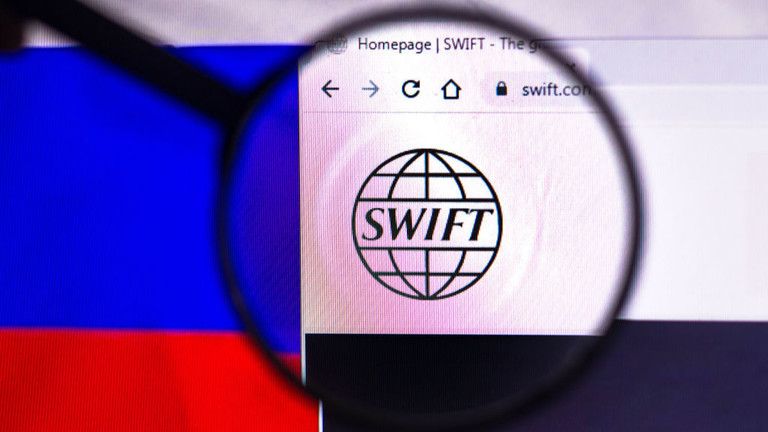 Rusko zakazuje SWIFT v krajine