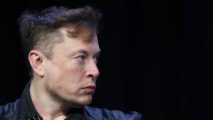 Musk telefonoval reportérovi BBC kvôli „klamstvám“