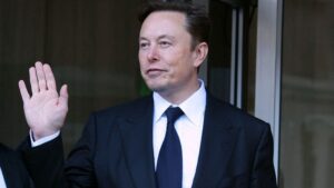 Musk reaguje na kritiku tweetu Medvedeva