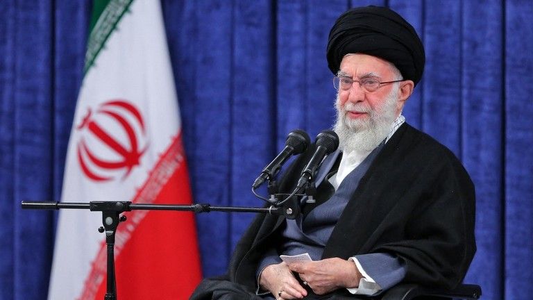 USA sa postupne oslabujú – Irán