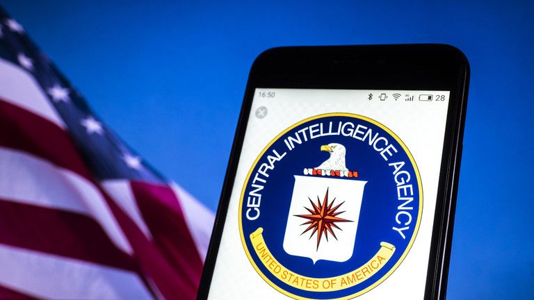 Správa podrobne popisuje údajné snahy CIA o farebnú revolúciu
