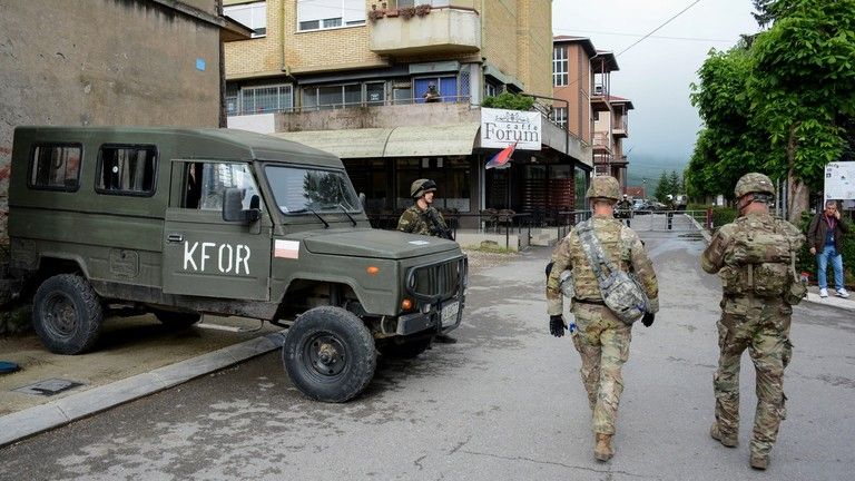 Lídri EÚ po konfliktoch vyzývajú na nové voľby v Kosove