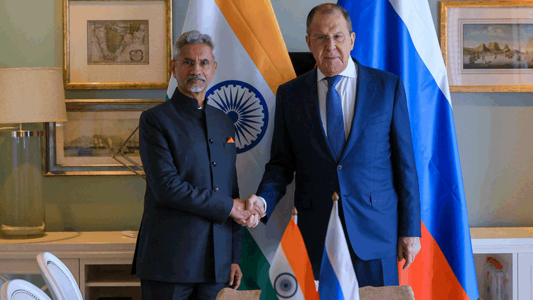 USA sa „snažia odtrhnúť Indiu“ od Ruska – veľvyslanec
