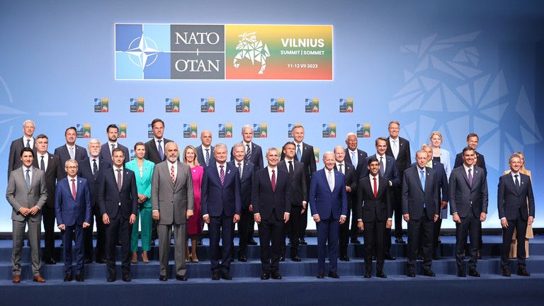 NATO udrží Ukrajinu na dosah ruky