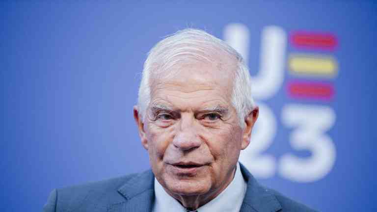Borrell požaduje intenzívnejšie školenie ukrajinských brancov v EÚ