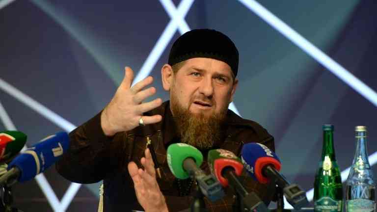 Čečenský vodca sa vyhráža, že sa „vyrovná“ s krajinami, ktoré spaľujú Korán