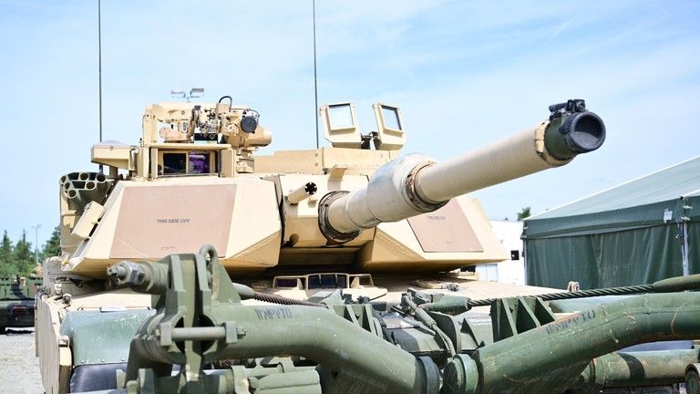 USA poskytnú Ukrajine tanky Abrams bez „citlivej technológie a panciera“ – médiá