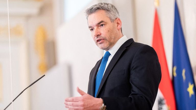 Rakúsky kancelár zmeškal prijatie najnovších sankcií EÚ proti Rusku – Politico