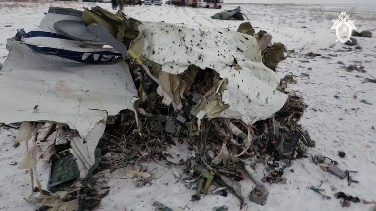 Čierne skrinky potvrdzujú zostrelenie lietadla s ukrajinskými vojnovými zajatcami – TASS