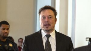 Musk reaguje na smrť amerického novinára v ukrajinskom väzení