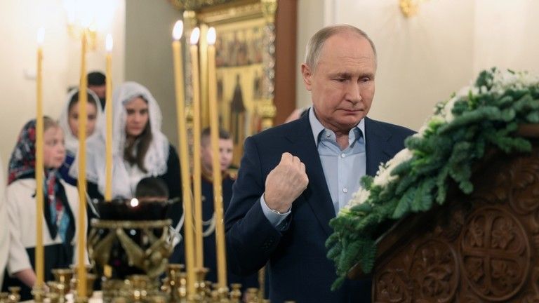 Putin oslavuje Vianoce s rodinami padlých hrdinov