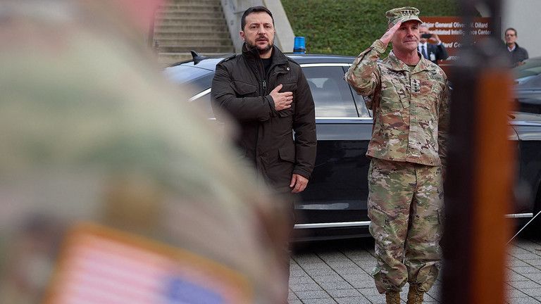 Zelensky chce, aby Západ „učil“ Rusko