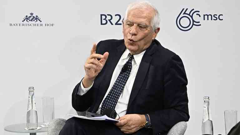 „Vietor fúka proti Západu“ – Borrell