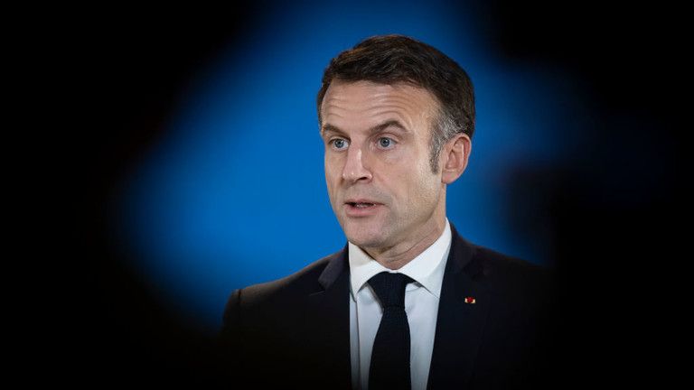 Macron čelí odporu v súvislosti so zákonom o znásilnení