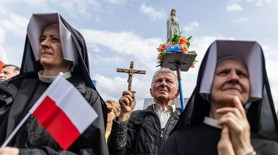 Poľsko: 50 000 ľudí sa zúčastnilo na pochode za život vo Varšave, keď sa ľavicová liberálna vláda rozhodla liberalizovať zákony o potratoch