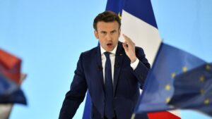 Macron rozpútava geografickú zbraň proti Rusku