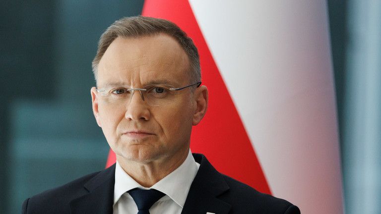 Poľský prezident zalieva studenou vodou obavy z ruského útoku