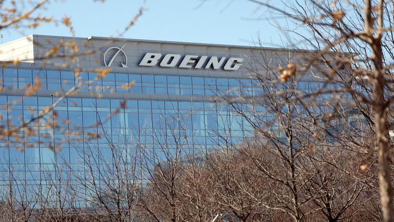 Druhý oznamovateľ Boeingu náhle zomrel