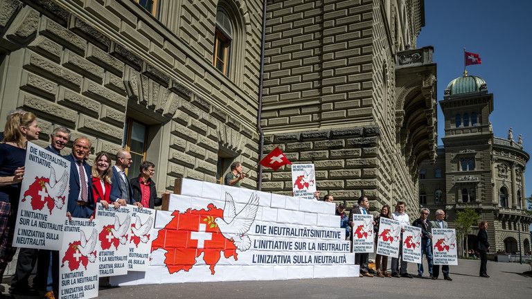 Švajčiarsko odmieta ruské tvrdenie, že už nie je neutrálne