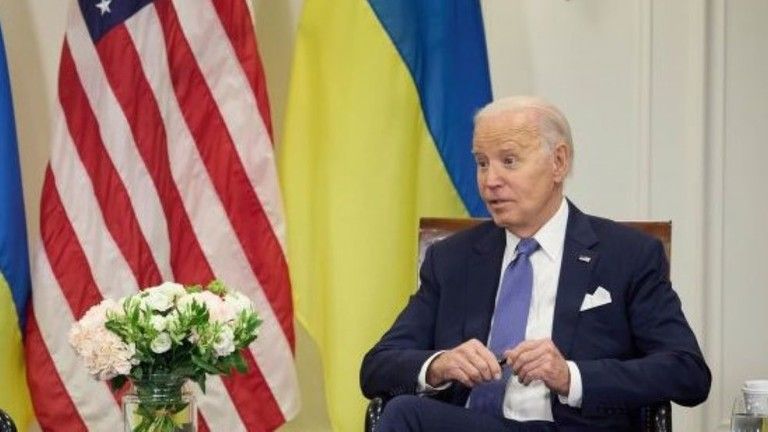 Biden pravdepodobne umožní americkým dodávateľom pôsobiť sa na Ukrajine – CNN