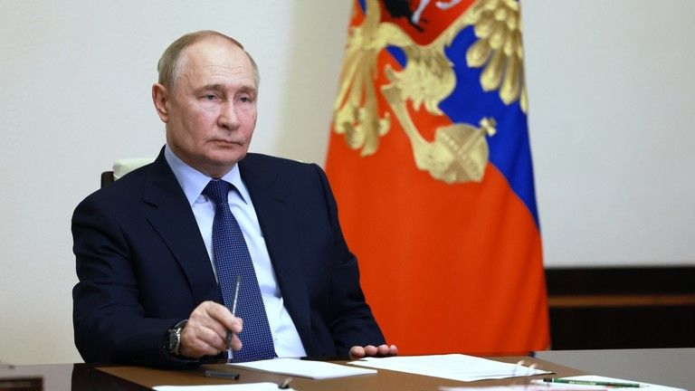 Putin je pripravený obnoviť výrobu a rozmiestnenie rakiet stredného doletu