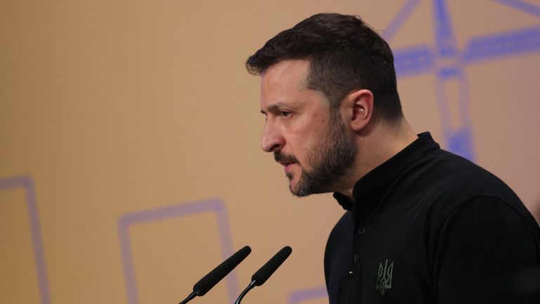 Zelensky žiada Ukrajincov v zahraničí, aby sa „vrátili domov“