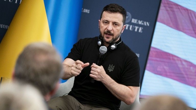 Kyjev nemôže mať „nikdy“ dosť zbraní – Zelensky