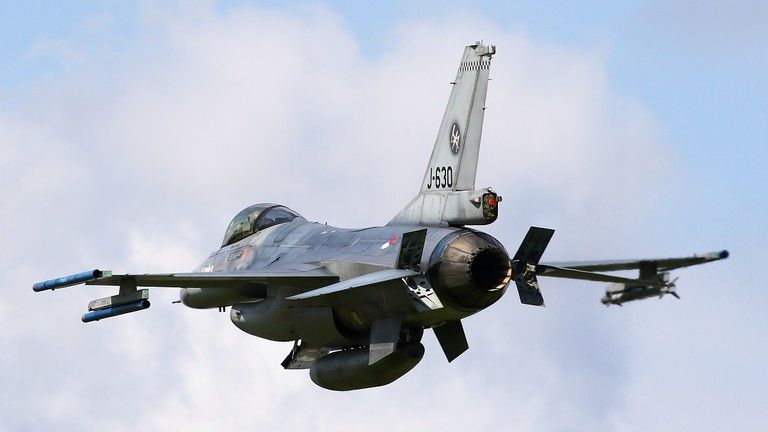 Hrozí presun holandských F-16 na Ukrajinu – minister obrany