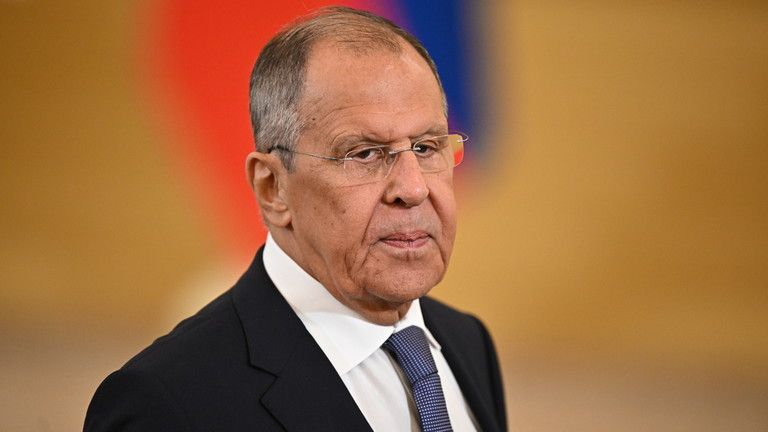 Ukrajinci hrajúci hry na rokovania – Lavrov