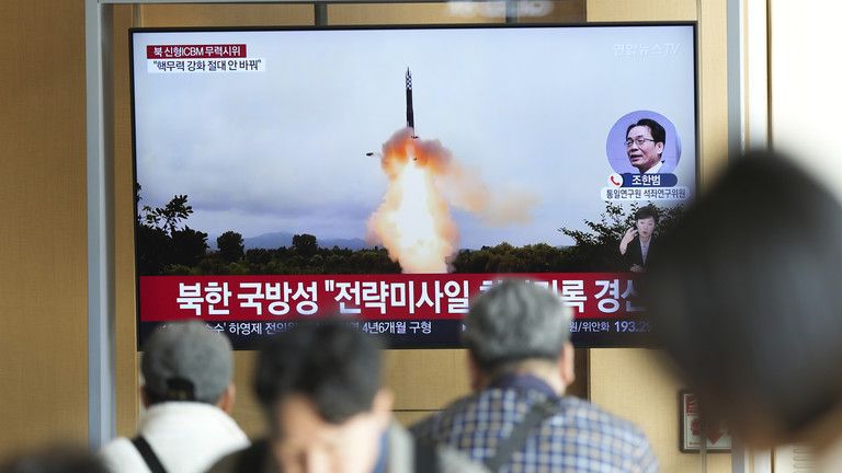 Nová severokórejska balistická raketa ICBM by sa mohla dostať do USA – Tokio