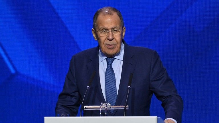 Zelenského plán „schizofrenický“ – Lavrov