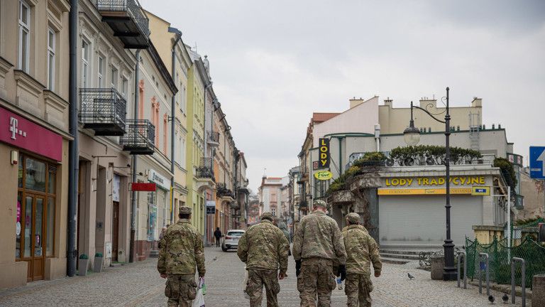 „Ukrajinská légia“ prilákala len 300 dobrovoľníkov – Poľsko